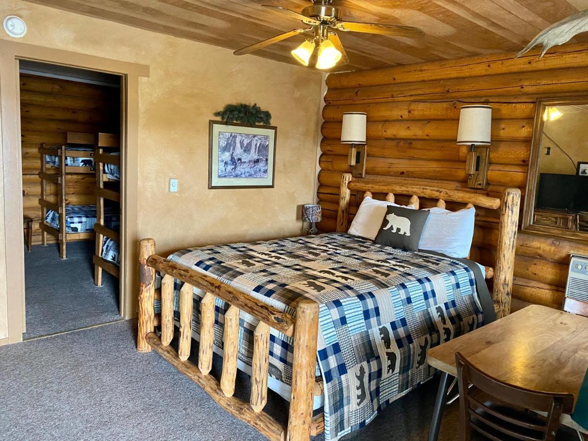 Green Creek Inn And Rv Park Wapiti Extérieur photo