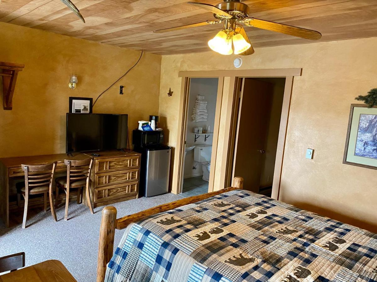Green Creek Inn And Rv Park Wapiti Extérieur photo