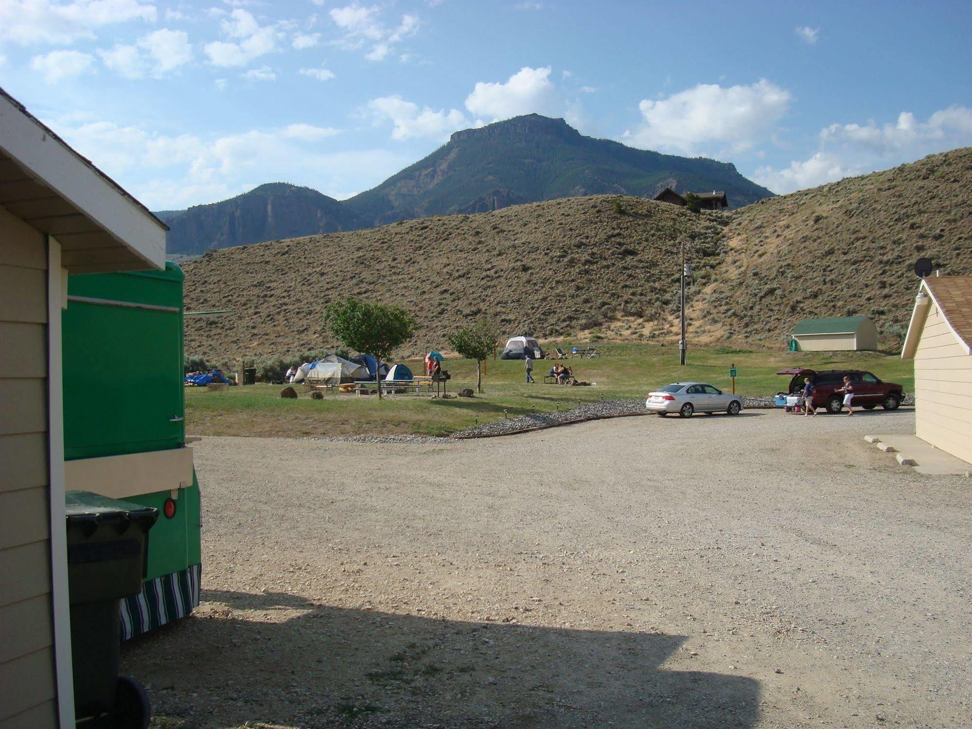 Green Creek Inn And Rv Park Wapiti Extérieur photo